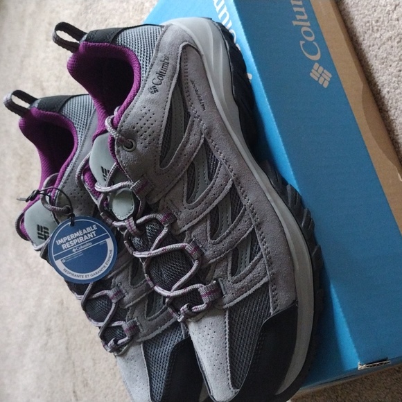 Columbia Hiking Shoes **Price Drop** - Picture 3 of 5